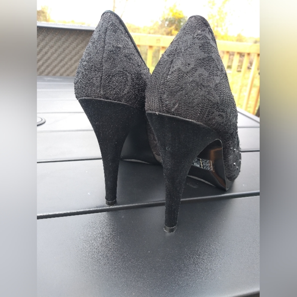 Nine West Black High Heels, Size 7M, Lace & Gems, Like New - Picture 4 of 12
